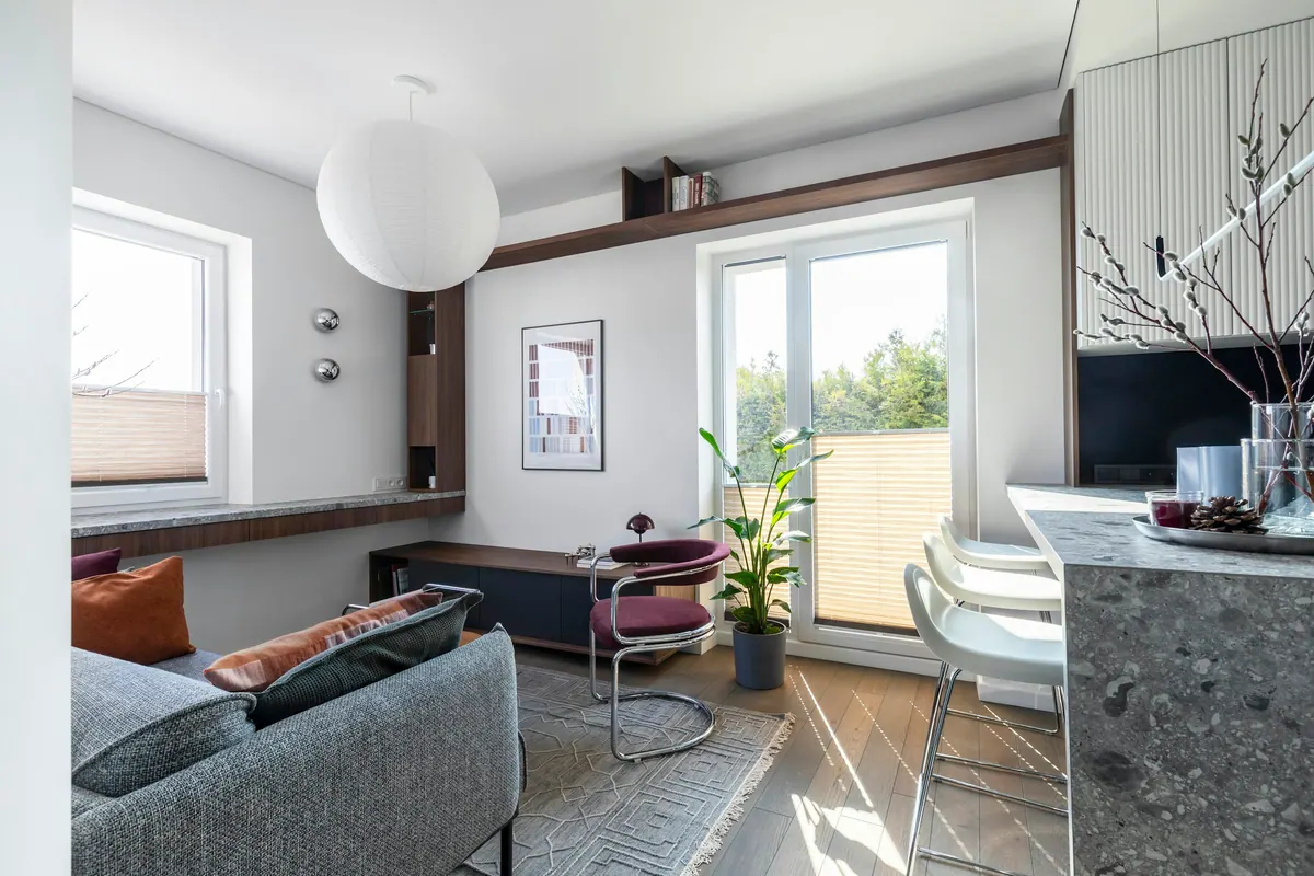 Apartamento Linho — Sala com acesso à varanda