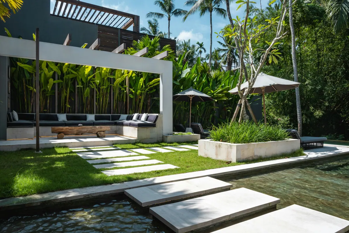 Casa de Campo Serra Azul — Piscina e paisagismo